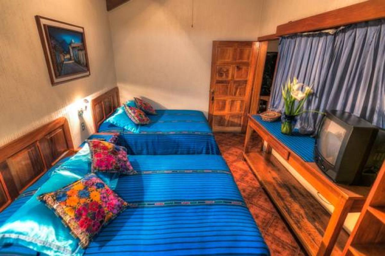 Posada De Los Volcanes Panajachel Ngoại thất bức ảnh
