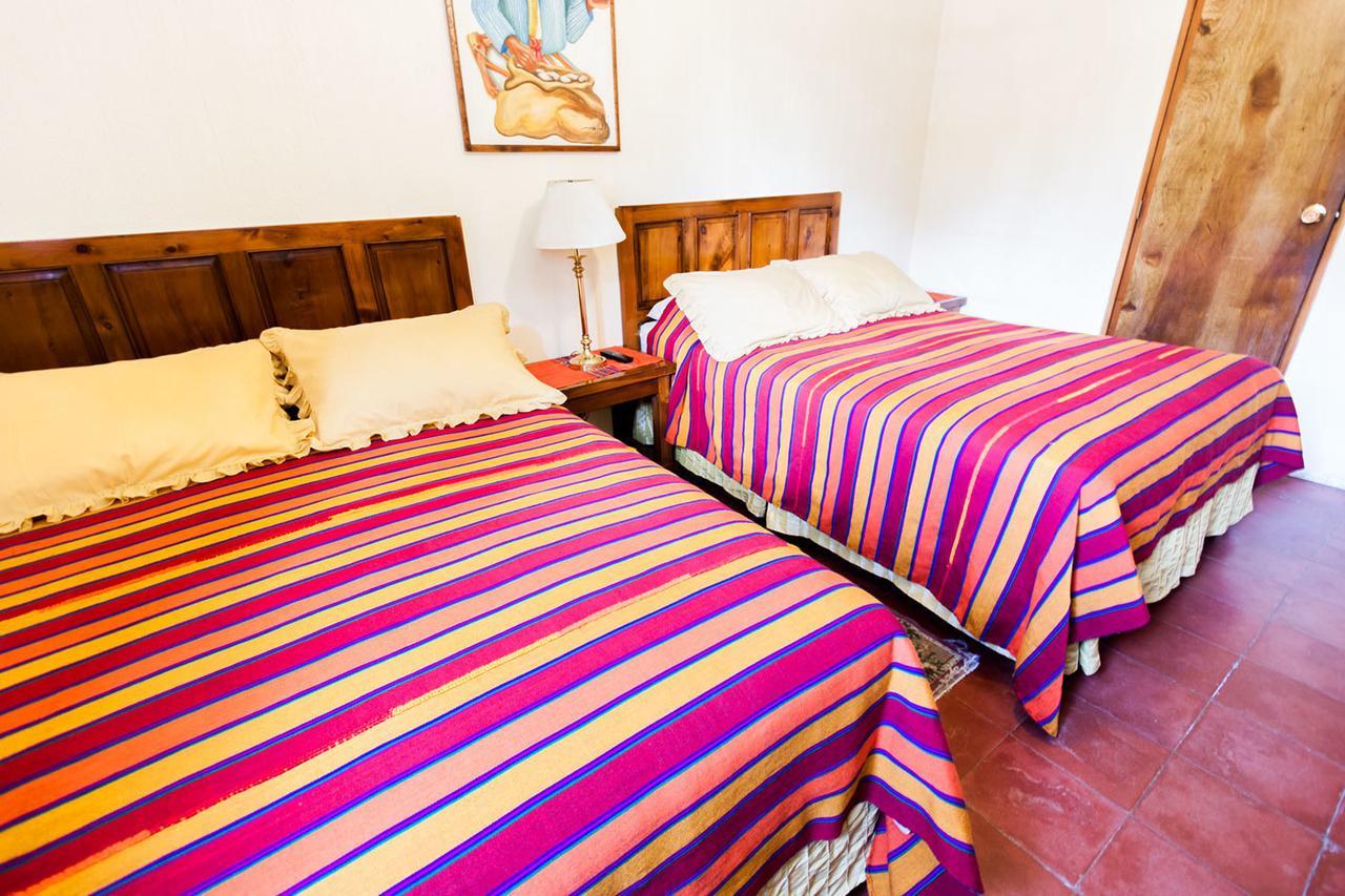 Posada De Los Volcanes Panajachel Ngoại thất bức ảnh