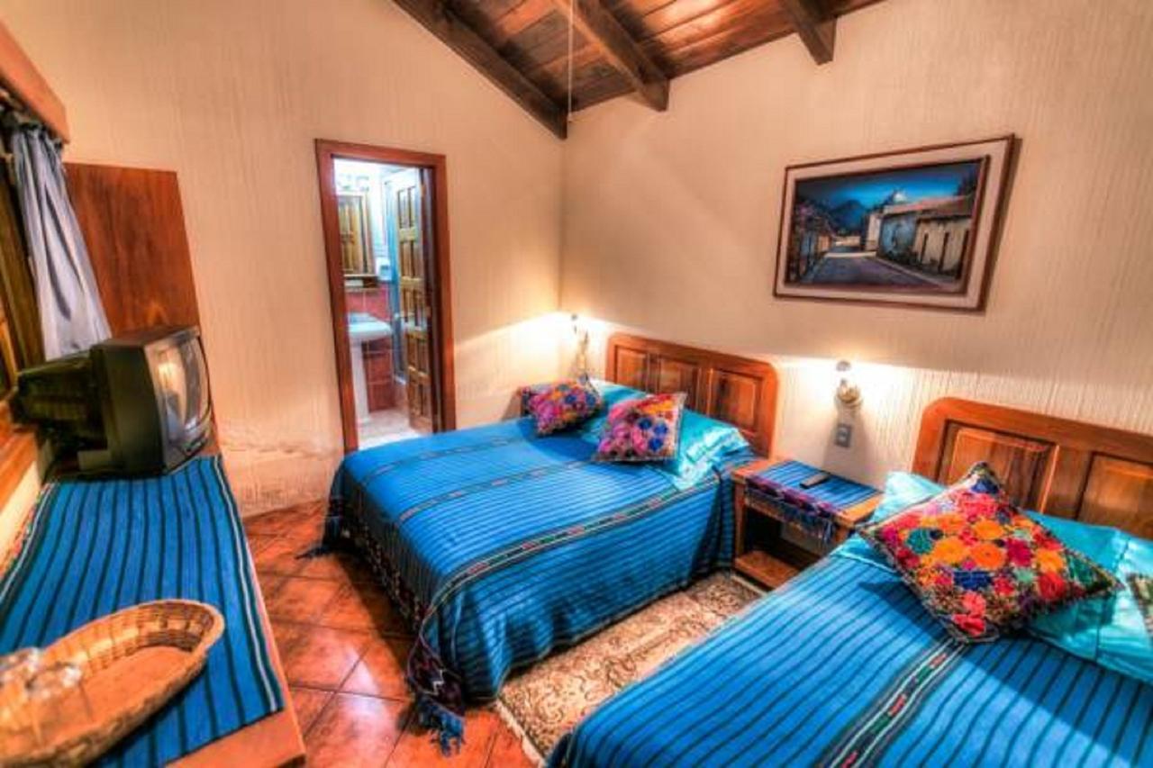 Posada De Los Volcanes Panajachel Ngoại thất bức ảnh